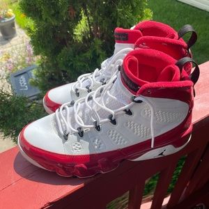 Retro 9 “gym reds”